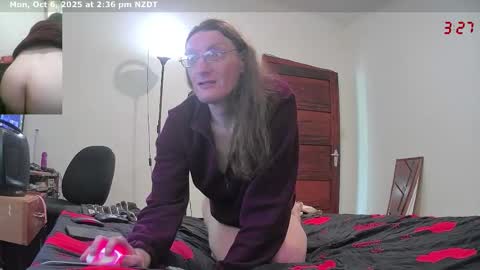 Snapshot of cdadalyn chatting on 10-06-25, 01:36 Adalyn online show from 10-06-25, 01:36