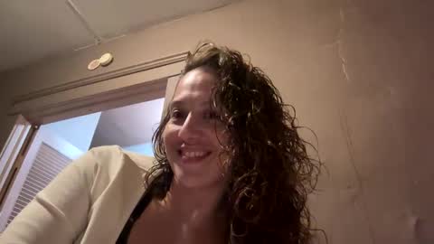 Snapshot of cece_vibez chatting on 02-06-25, 10:10 cece_vibez online show from 02-06-25, 10:10