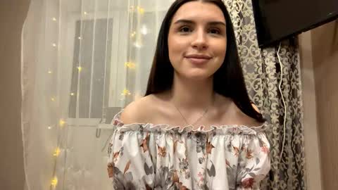 Snapshot of cecilianoblitt chatting on 03-17-26, 04:54 Darina online show from 03-17-26, 04:54