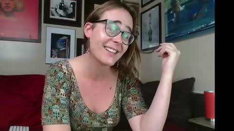 Snapshot of cecilysaintclaire chatting on 11-07-25, 12:49 Cecily Saint Claire online show from 11-07-25, 12:49