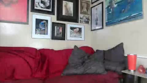 Snapshot of cecilysaintclaire chatting on 12-05-25, 12:47 Cecily Saint Claire online show from 12-05-25, 12:47