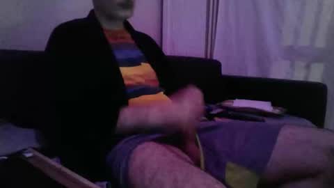 Snapshot of cedricodereims51 chatting on 12-14-25, 05:07 cedricodereims51 online show from 12-14-25, 05:07