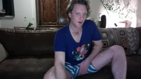 ceezeee online show from 12-18-24, 01:05