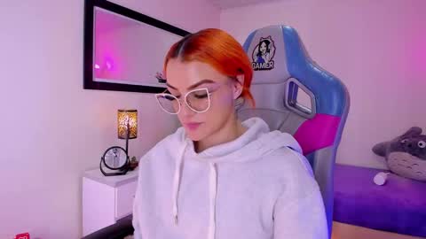 Snapshot of celeste_blazze chatting on 02-16-26, 04:25 Celeste online show from 02-16-26, 04:25