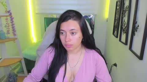 celeste_bonnet1 online show from 12-15-25, 11:25