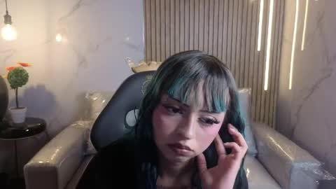 celeste_fioree online show from 05-06-26, 07:52