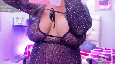 Snapshot of celeste_muller chatting on 03-06-25, 11:53 celeste online show from 03-06-25, 11:53