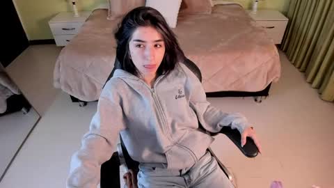 Snapshot of celeste_rous__ chatting on 04-23-26, 11:20 Celeste online show from 04-23-26, 11:20