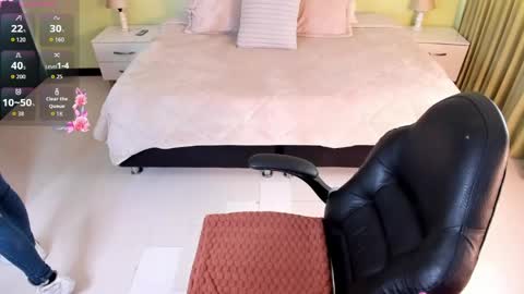 Snapshot of celeste_rous__ chatting on 06-06-26, 12:21 Celeste online show from 06-06-26, 12:21