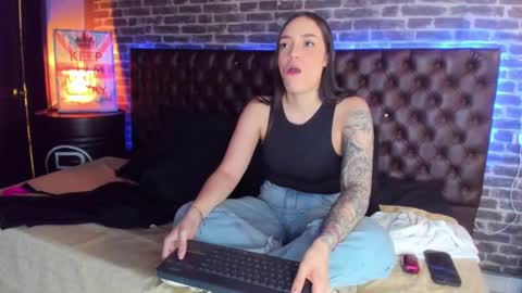 celeste_starsss online show from 11-14-25, 12:48