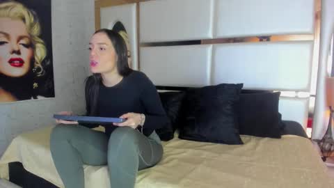 celeste_starsss online show from 12-19-25, 02:13