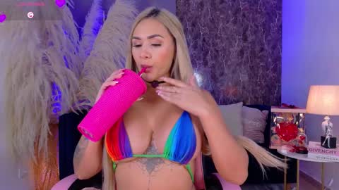 Snapshot of celestemiilani chatting on 10-23-25, 08:07 online show from 10-23-25, 08:07