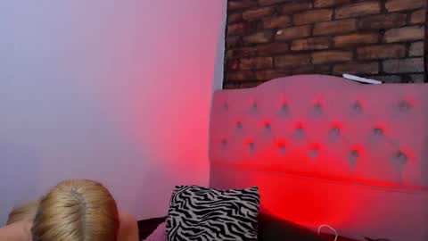 Snapshot of celestepaige__ chatting on 09-22-25, 12:34 Celeste online show from 09-22-25, 12:34