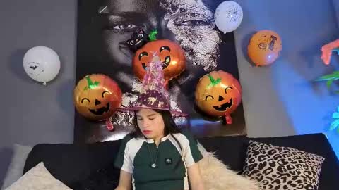 Sara online show from 10-24-25, 07:10