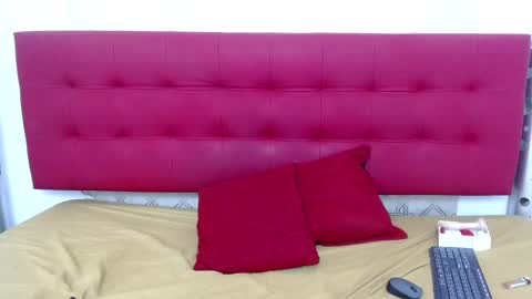 Snapshot of celestial_queen_ chatting on 01-16-25, 03:46 Celestial online show from 01-16-25, 03:46