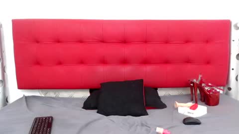 Snapshot of celestial_queen_ chatting on 01-27-25, 12:26 Celestial online show from 01-27-25, 12:26