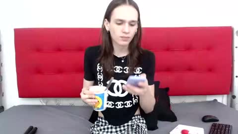 Snapshot of celestial_queen_ chatting on 01-28-25, 12:11 Celestial online show from 01-28-25, 12:11