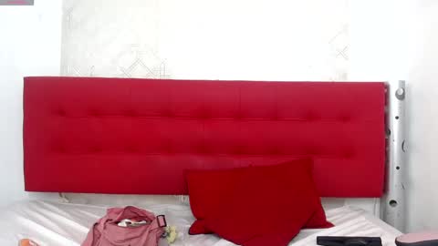 Snapshot of celestial_queen_ chatting on 02-17-25, 12:05 Celestial online show from 02-17-25, 12:05