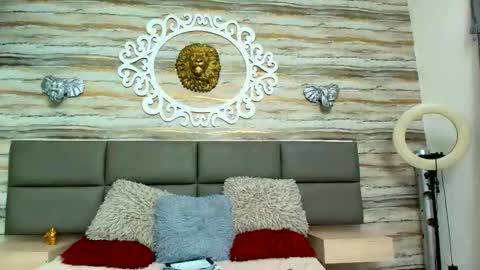 Snapshot of celestial_queen_ chatting on 09-22-25, 04:58 Celestial online show from 09-22-25, 04:58