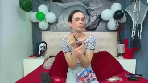 Snapshot of celestial_queen_ chatting on 10-29-25, 02:30 Celestial online show from 10-29-25, 02:30