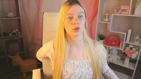 your cute kitty online show from 04-15-26, 07:58