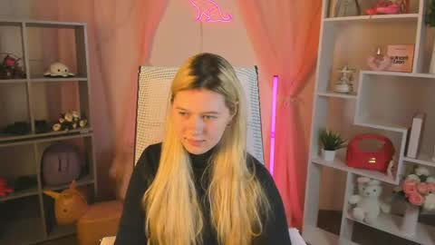 your cute kitty online show from 04-17-26, 07:06