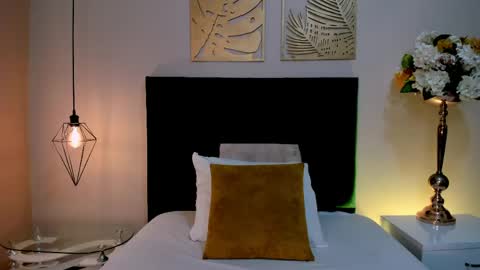 Celeste Quenn online show from 04-21-26, 12:00