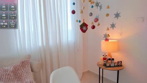 Snapshot of celia_dubois chatting on 12-18-24, 10:02 Ari online show from 12-18-24, 10:02