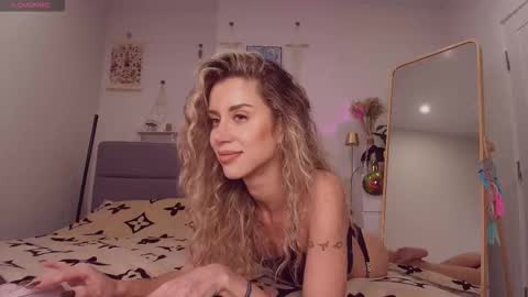 Snapshot of celin_summer chatting on 01-08-26, 05:48 Celin online show from 01-08-26, 05:48