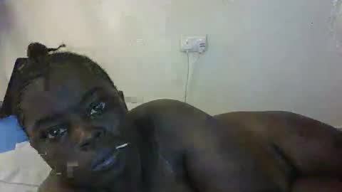 Snapshot of celine_ancy chatting on 05-27-26, 07:16 celine online show from 05-27-26, 07:16