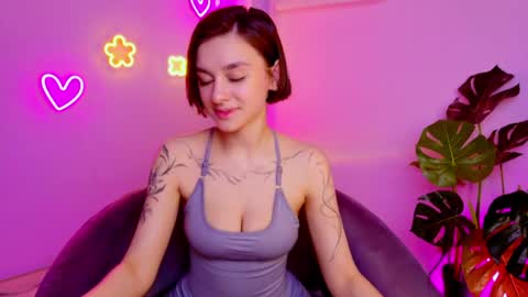  Celine  online show from 04-12-26, 03:44