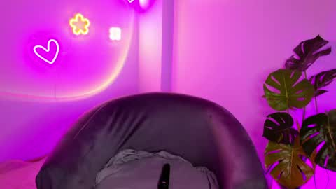  Celine  online show from 04-19-26, 02:11