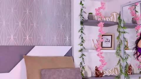 Snapshot of celine_lee chatting on 11-05-25, 04:07 Celine online show from 11-05-25, 04:07