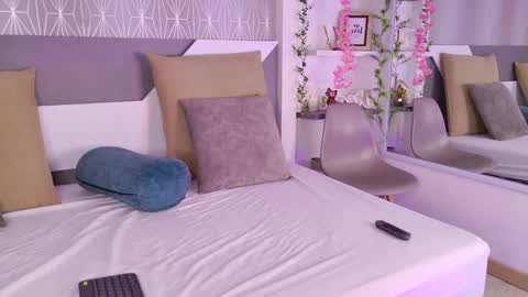 Snapshot of celine_lee chatting on 11-22-25, 04:17 Celine online show from 11-22-25, 04:17