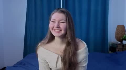 Snapshot of celineswiatkowski chatting on 03-10-26, 07:35 Nina online show from 03-10-26, 07:35