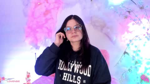 Snapshot of centaurigirls chatting on 01-31-25, 10:10 Hello guys my name is Sofi and Lizzie and Vanessa online show from 01-31-25, 10:10