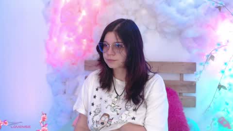 Snapshot of centaurigirls chatting on 02-05-25, 09:18 Hello guys my name is Sofi and Lizzie and Vanessa online show from 02-05-25, 09:18