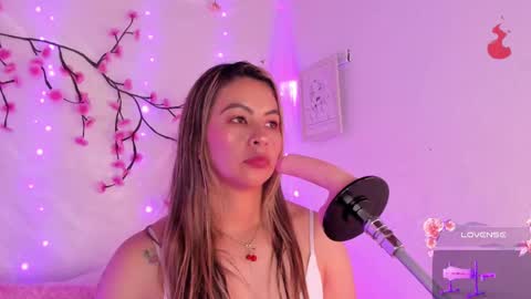 Snapshot of centaurigirls chatting on 10-04-25, 04:16 Hello guys my name is Sofi and Lizzie and Vanessa online show from 10-04-25, 04:16