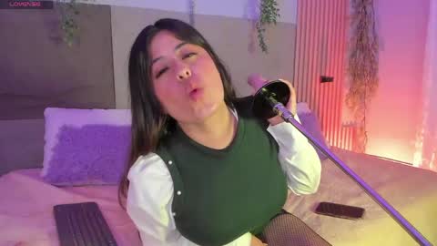 Hello guys my name is Sofi and Lizzie and  Vanessa online show from 05-23-26, 04:11