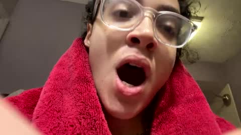 Snapshot of ceoglo chatting on 12-23-24, 12:35 ceoglo online show from 12-23-24, 12:35