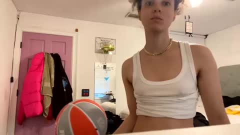 Snapshot of ceoglo chatting on 02-16-25, 09:48 ceoglo online show from 02-16-25, 09:48