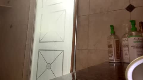 Snapshot of cesar209valencia chatting on 03-01-25, 01:43 cesar209valencia online show from 03-01-25, 01:43