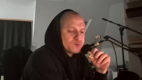 Snapshot of ceszinho999 chatting on 12-17-25, 06:52 ceszinho999 online show from 12-17-25, 06:52