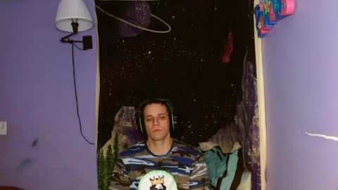 Snapshot of cguffey2284 chatting on 01-09-25, 03:15 cguffey2284 online show from 01-09-25, 03:15