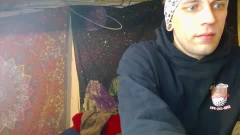 Snapshot of cguffey2284 chatting on 01-25-25, 11:43 cguffey2284 online show from 01-25-25, 11:43