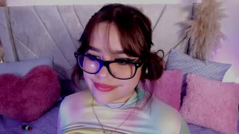 Snapshot of chaarlotte_1 chatting on 06-06-26, 12:32 charlotte online show from 06-06-26, 12:32