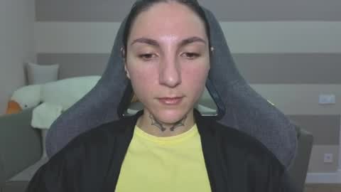 Snapshot of chabibiann chatting on 07-16-26, 06:19 Kate online show from 07-16-26, 06:19