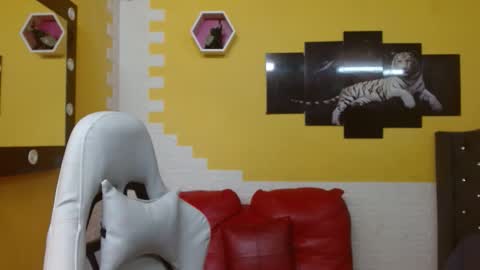 Snapshot of chacorta_ chatting on 05-01-26, 01:43 chacorta_ online show from 05-01-26, 01:43