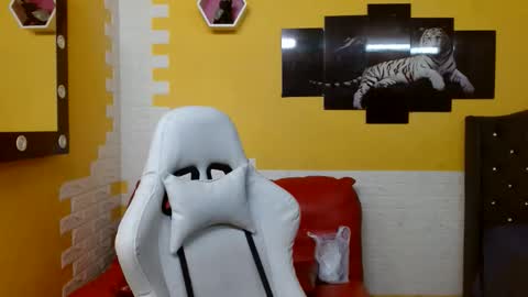 Snapshot of chacorta_ chatting on 05-08-26, 01:11 chacorta_ online show from 05-08-26, 01:11