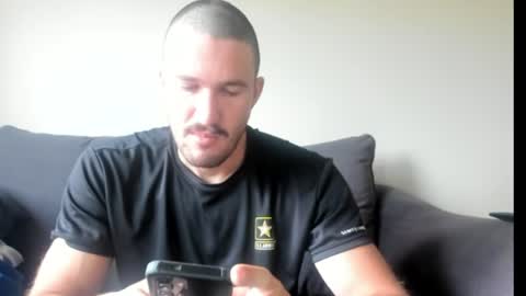 Snapshot of chadpowerz chatting on 06-22-26, 05:10 Lydong online show from 06-22-26, 05:10